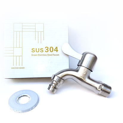 Llave de agua, montaje de pared, boquilla de rosca, con entrada de 1/2"